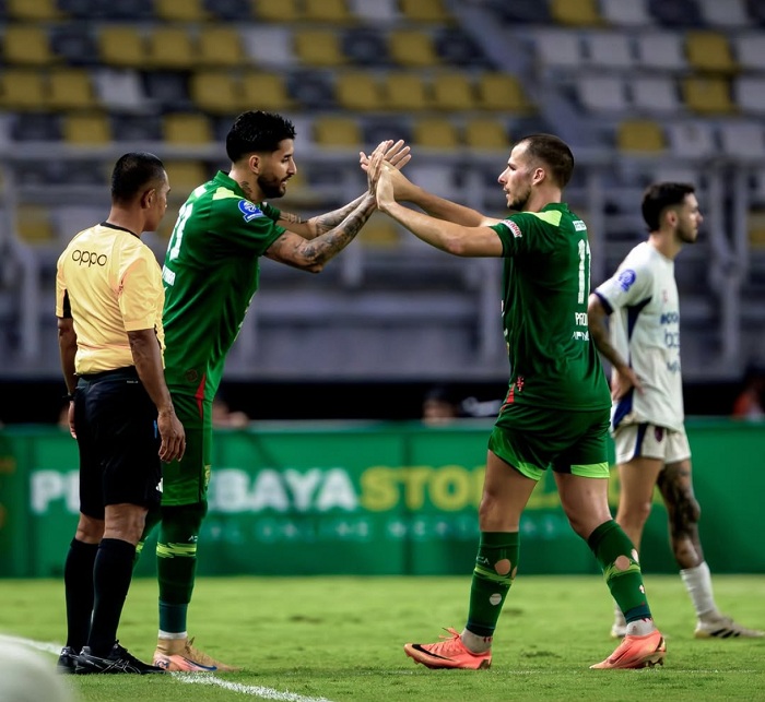 Bruno Paraiba Terharu Rasakan Atmosfer Stadion GBT Surabaya Hadapi Persita Tangerang