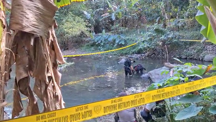 Dua Pemuda Temukan Benda Diduga Roket Bersirip di Sungai Kota Blitar