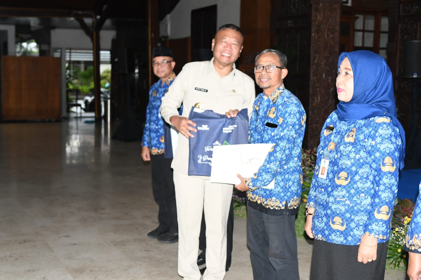 83 ASN Pemkab Tulungagung Terima SK Pensiun, Bupati: Ini Bukan Sekadar Acara Administratif