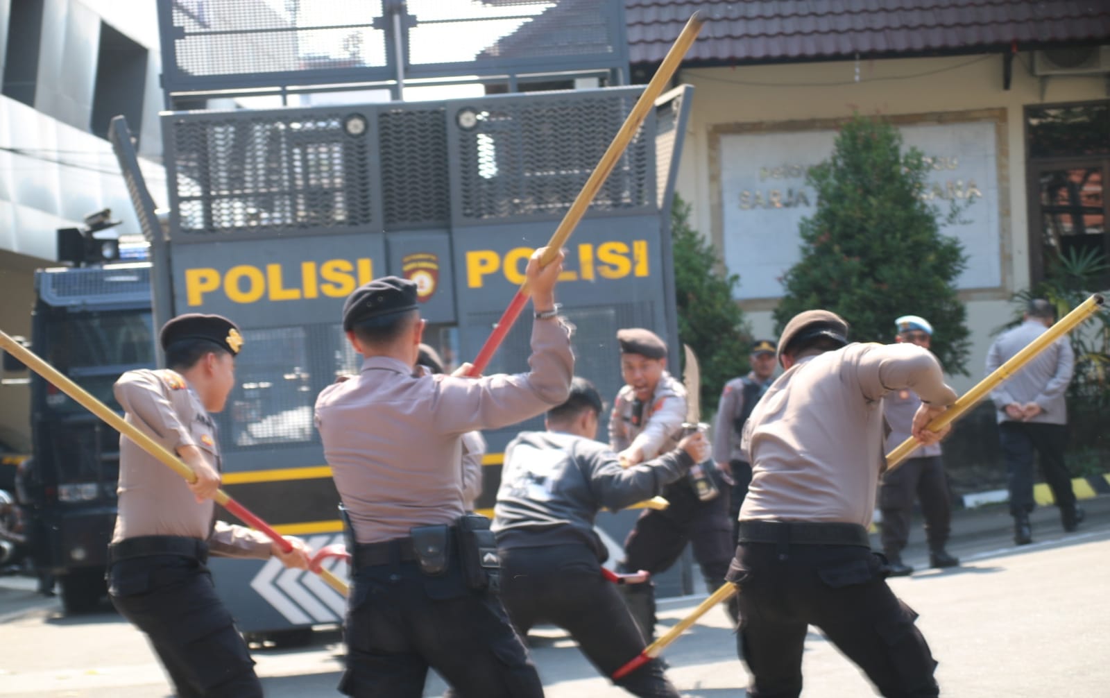 Antisipasi Demo Rusuh, Polresta Malang Kota Gelar Sispam Mako