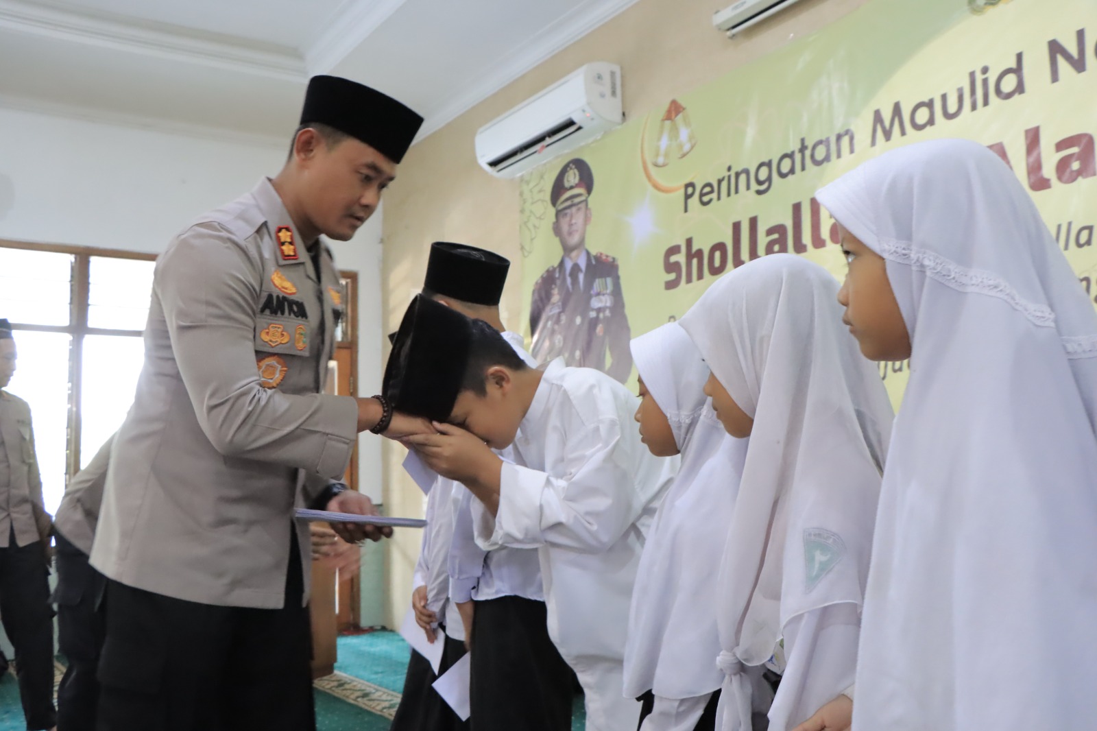 Polres Madiun Meriahkan Maulid Nabi Muhammad SAW di Masjid At Taqwa