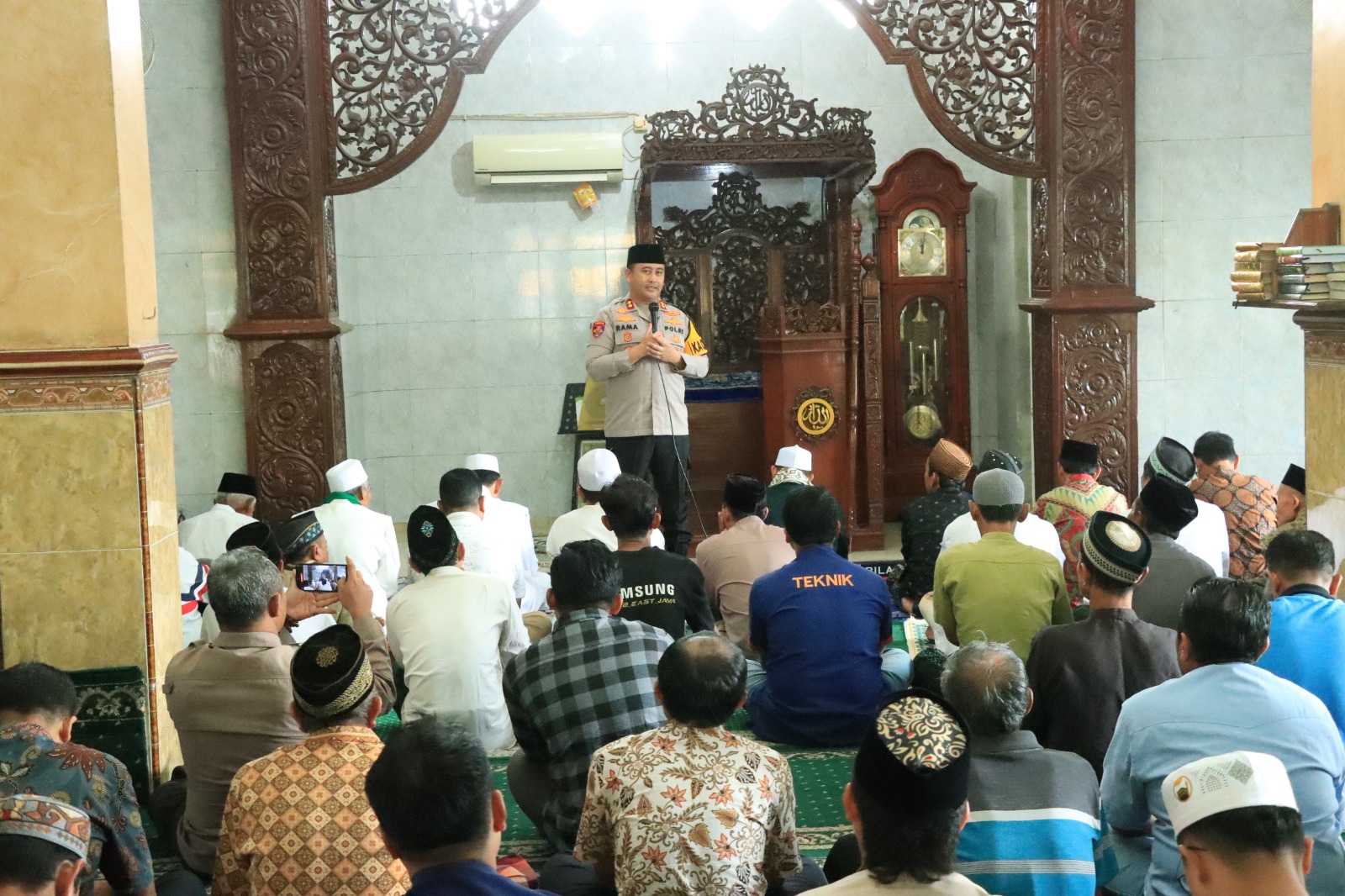 Pererat Silaturahmi di Wringinanom, Kapolres Gresik Sosialisasikan Penitipan Kendaraan Mudik Gratis