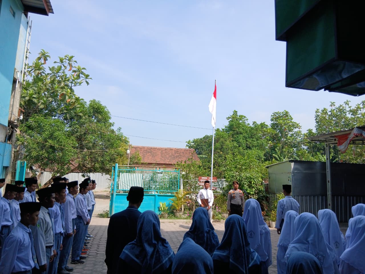 Polisi Ajak Pelajar Cinta Tanah Air