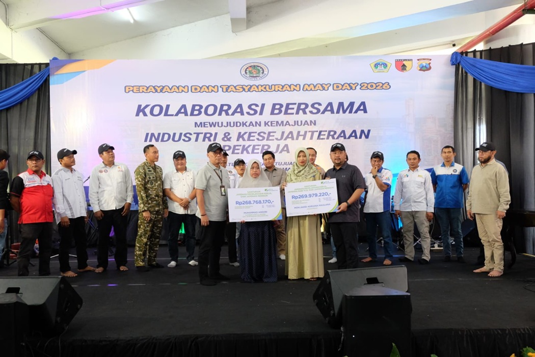Peringati May Day, Pemkab Gresik Teken Komitmen Bersama Buruh