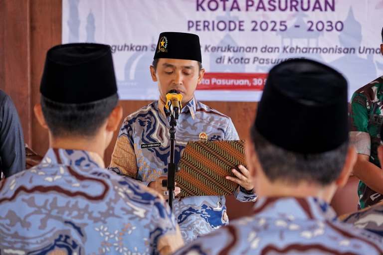 Mas Adi Kukuhkan FKUB Kota Pasuruan, Tekankan Pentingnya Modal Sosial