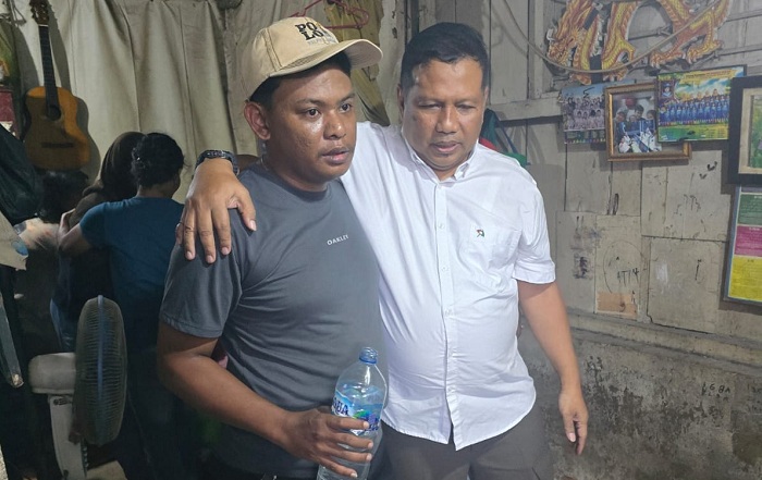 Kasatpol PP Surabaya Sampaikan Belasungkawa kepada Keluarga Korban Tenggelam di Kali Jagir