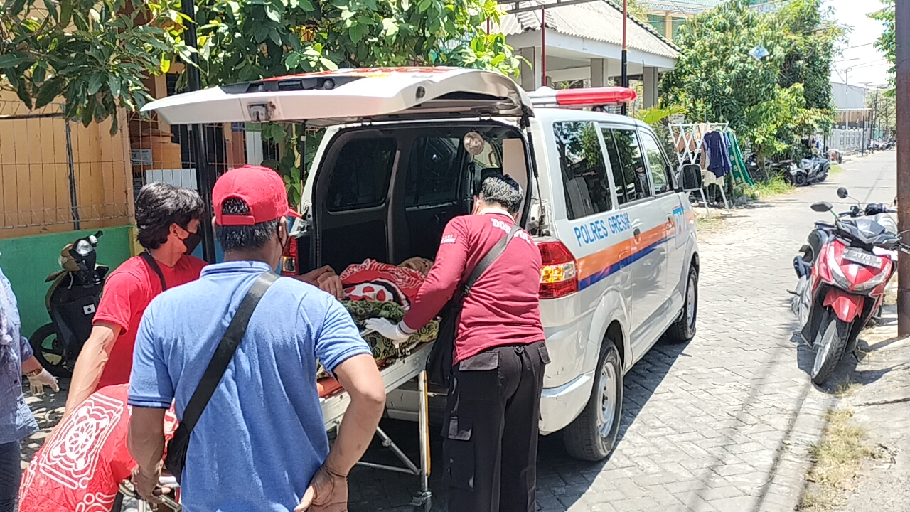 Terus Bantu Masyarakat yang Membutuhkan, Polres Gresik Sediakan Layanan Ambulans Gratis