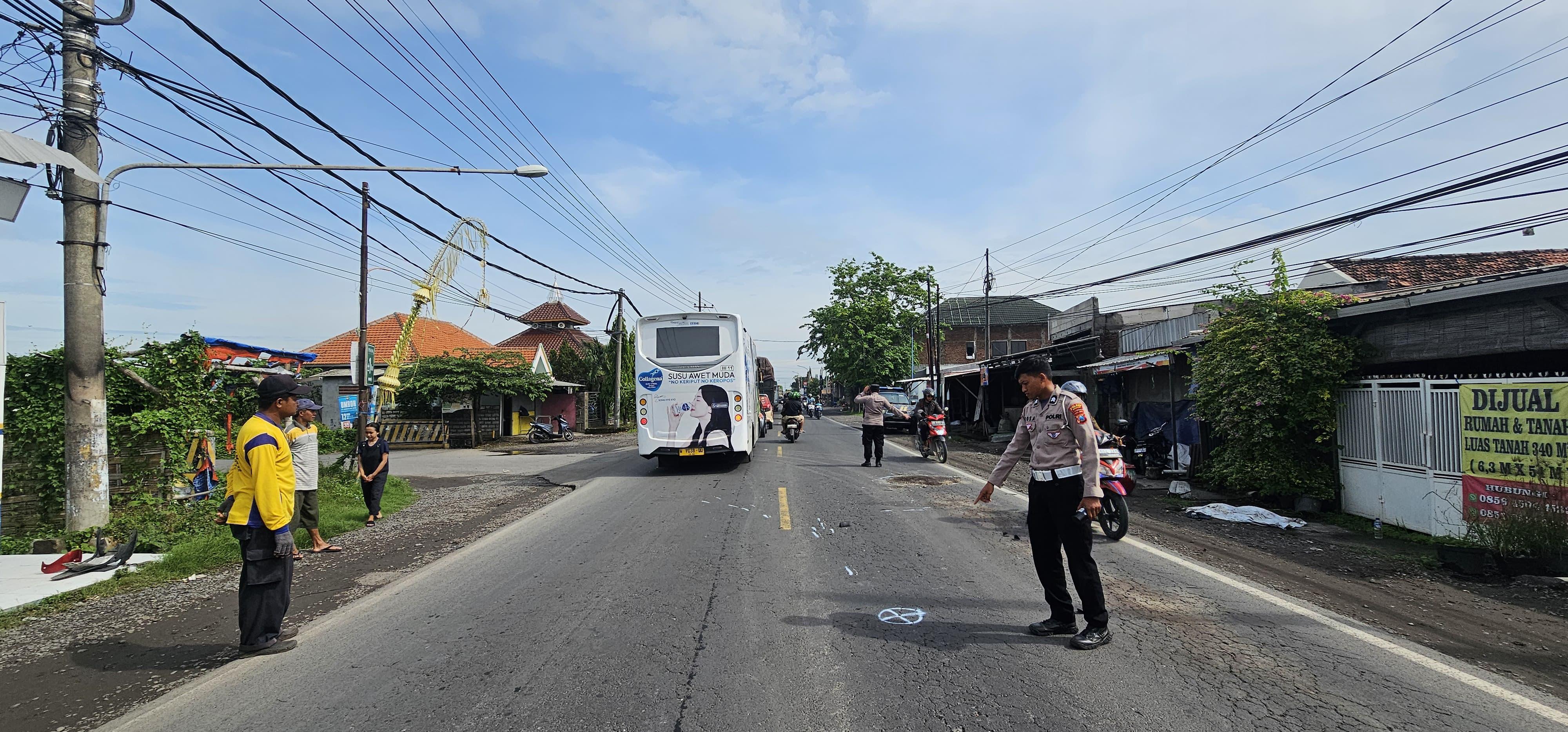 Tabrakan Dua Motor di Cerme, Seorang Ayah Meninggal Dunia