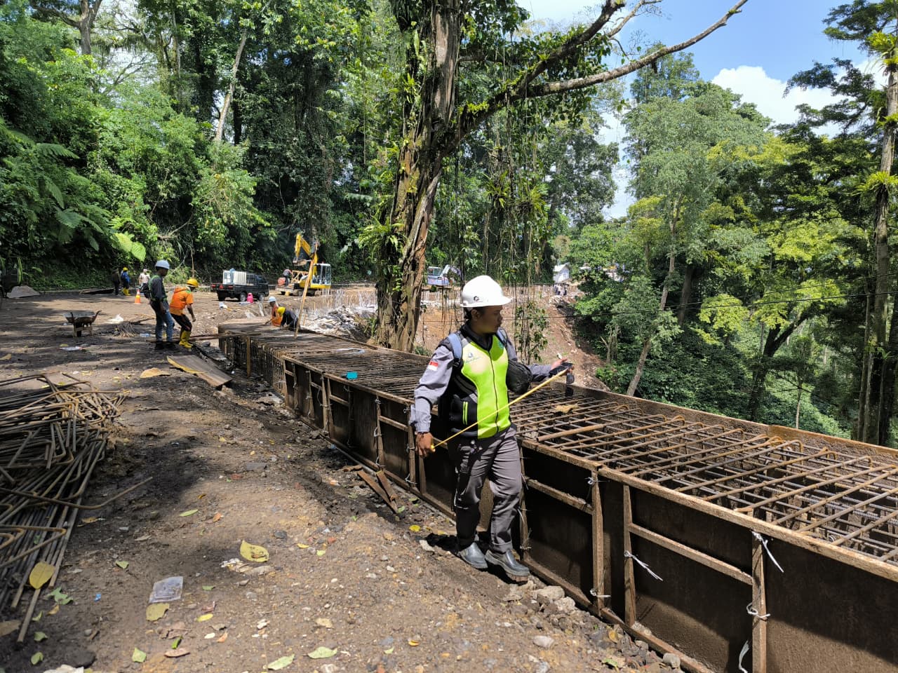 Pengerjaan Tikungan Mbah Singo Gumitir Rampung, Pemasangan Bored Pile Sesuai Target