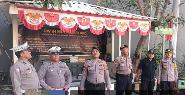 Polsek Mulyorejo Gelar Patroli Antisipasi Kejahatan di Perumahan BPD Mulyosari Surabaya