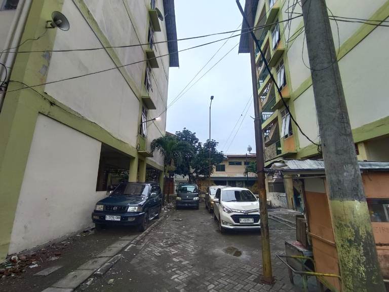 Ironi di Rusun Surabaya, Antrean Mengular, Penghuni Mampu Enggan Berpindah