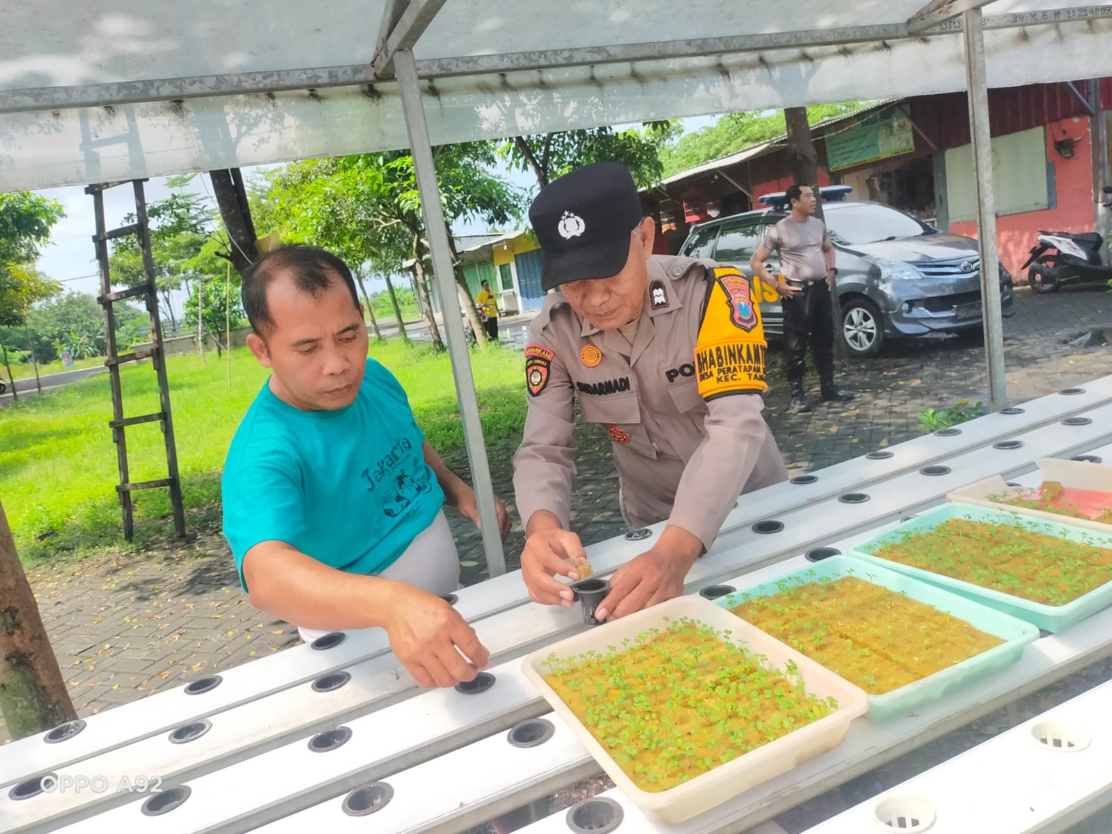 Gelorakan Swasembada Pangan, Polisi Kota Delta Ajak Warga Kembangkan Tanaman Hidroponik