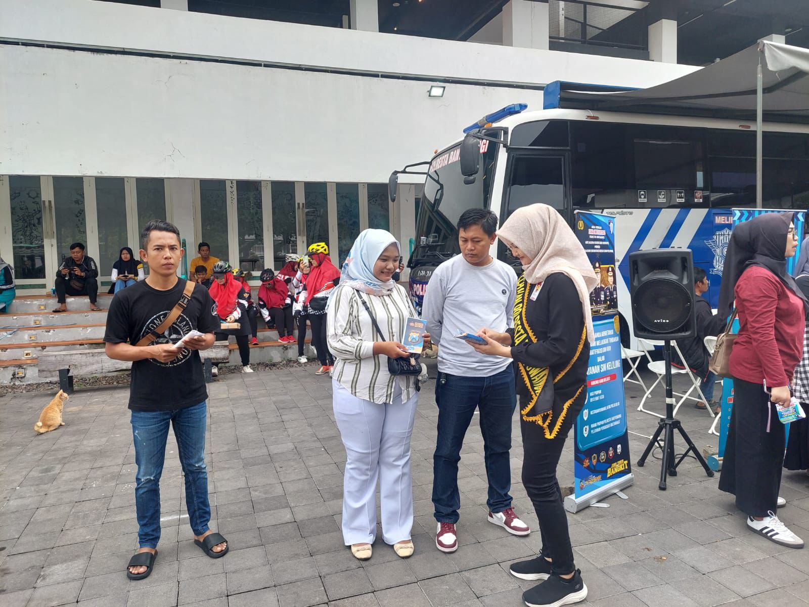 Hari Bhayangkara Ke-79, Polresta Banyuwangi Gelar Pelayanan di Car Free Day