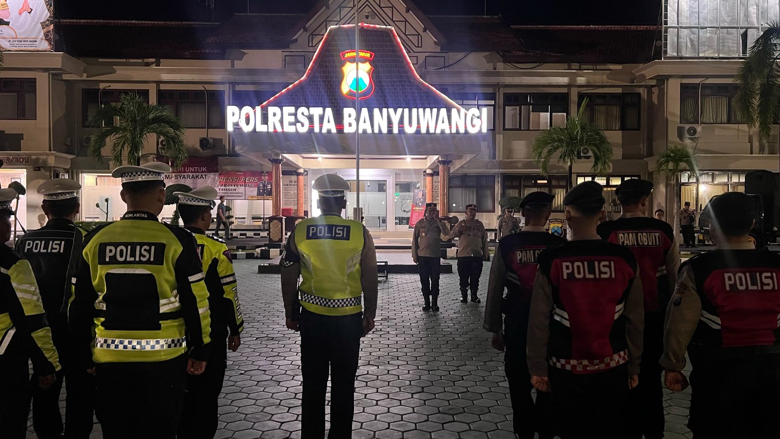 Polresta Banyuwangi Gelar Patroli Skala Besar Jaga Harkamtibmas
