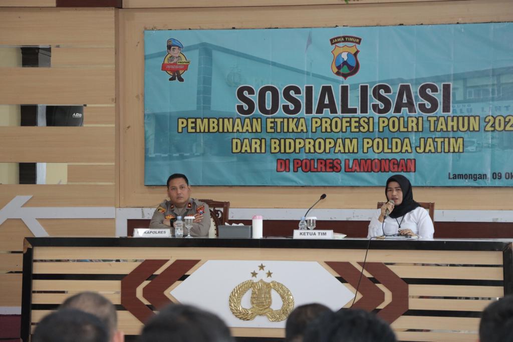 Bidpropam Polda Jatim Sosialisasi Pembinaan Etika Profesi Polri 2023 di Polres Lamongan