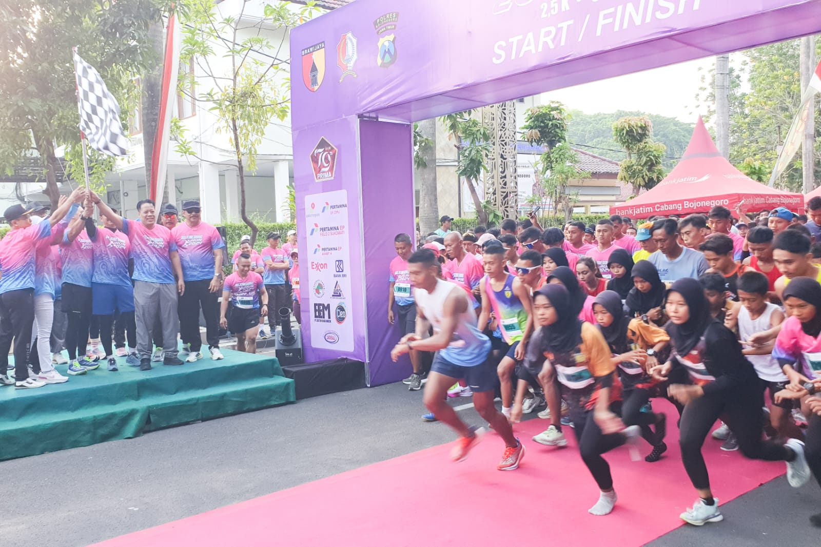 Dandim Bersama Forkopimda Bojonegoro Lepas Ribuan Peserta Fun Run 2024