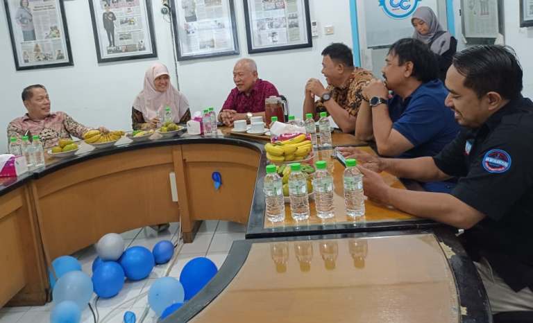 Anggota DPR RI Reni Astuti Silaturahmi ke Kantor Memorandum, Diskusi Berbagai Isu Strategis