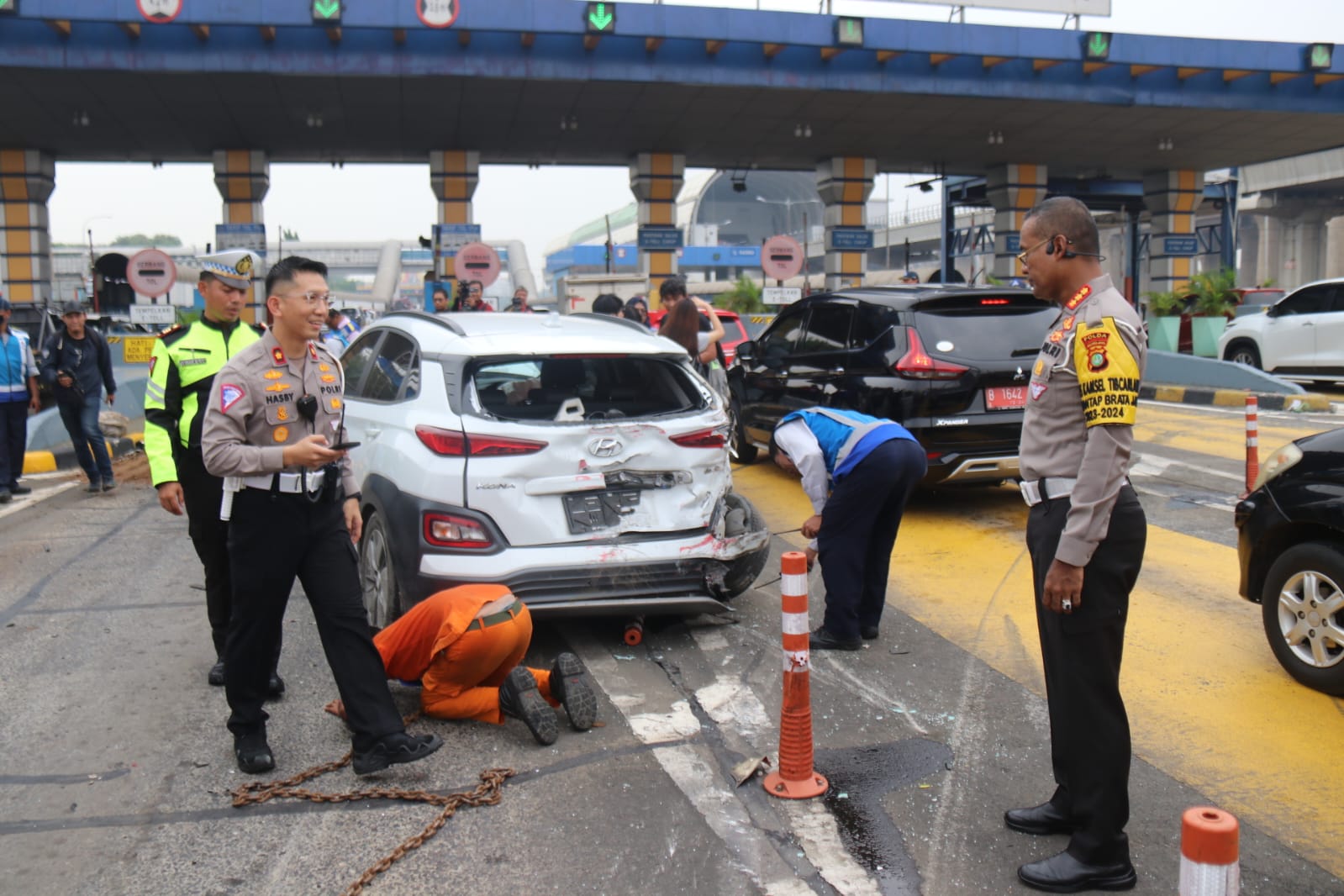 Kronologi Kecelakaan Beruntun di Gerbang Tol Halim, Karena Hal Ini