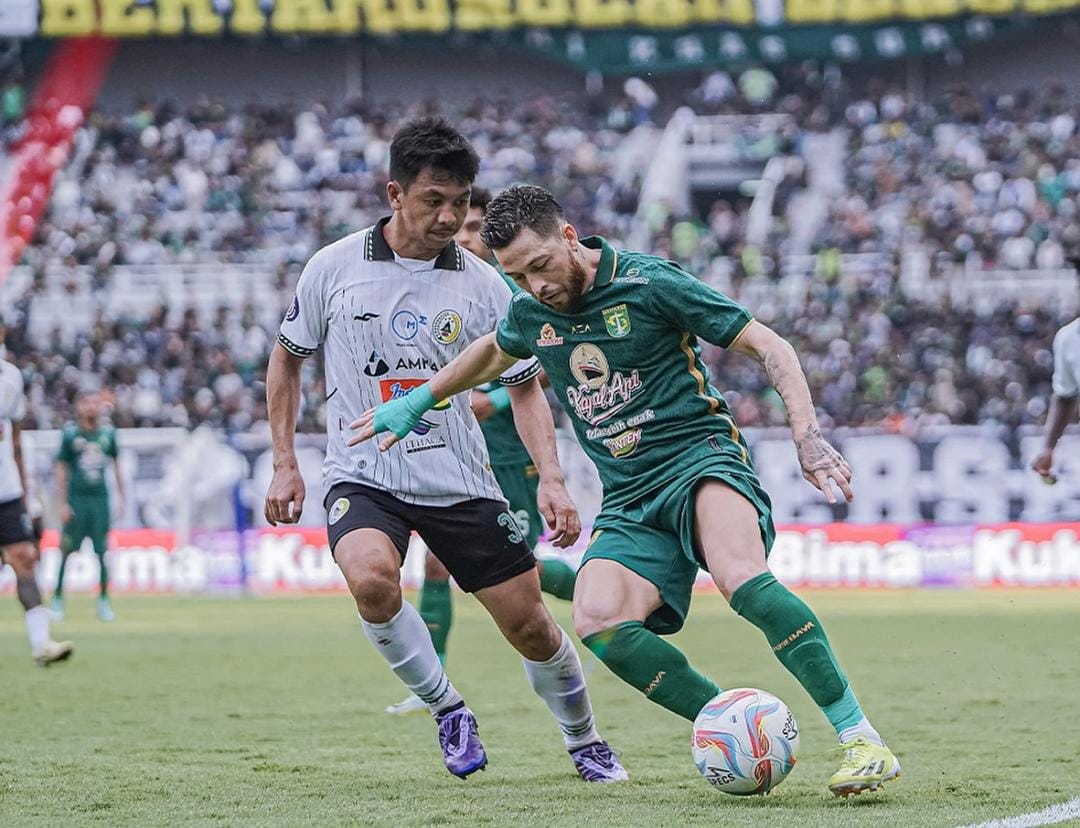 Menang Tipis 2-1 atas PSS, Persebaya Naik ke Posisi 9