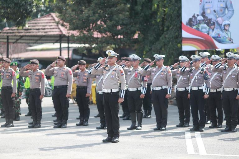 Polres Kediri Gelar Apel Pasukan Operasi Lilin Semeru 2024, Fokus Tiga Titik Keramaian