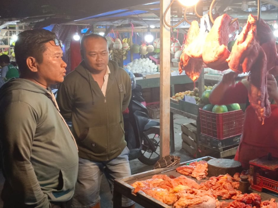 Daging Gelonggongan Terdeteksi di Pasar Bangil