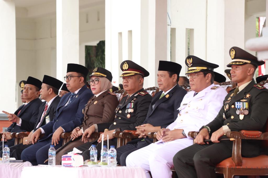 Kapolres Lamongan Hadiri Upacara HUT Ke-78 TNI