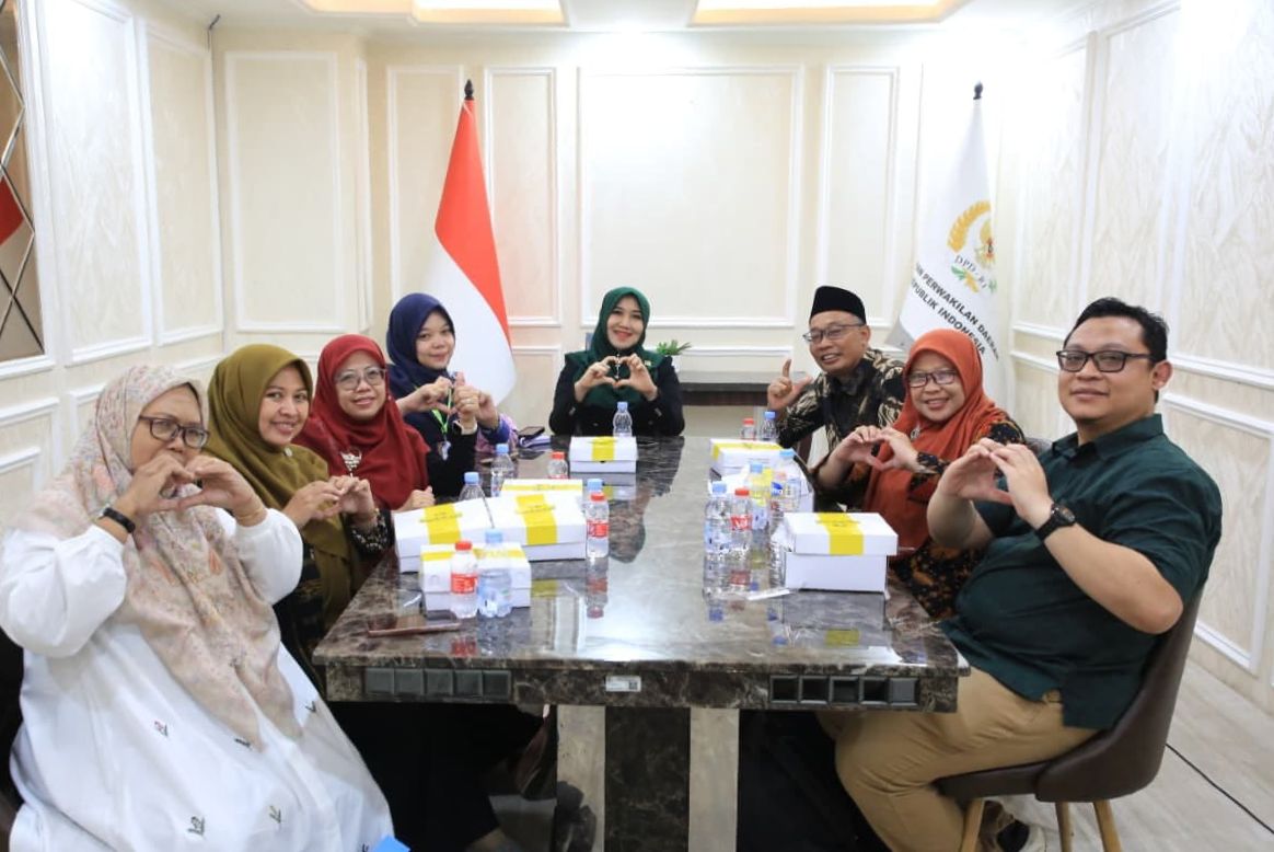 Belajar Manajemen dan Layanan Terbaik, Lembaga Pendidikan Khadijah Kunjungi Senator Lia Istifhama