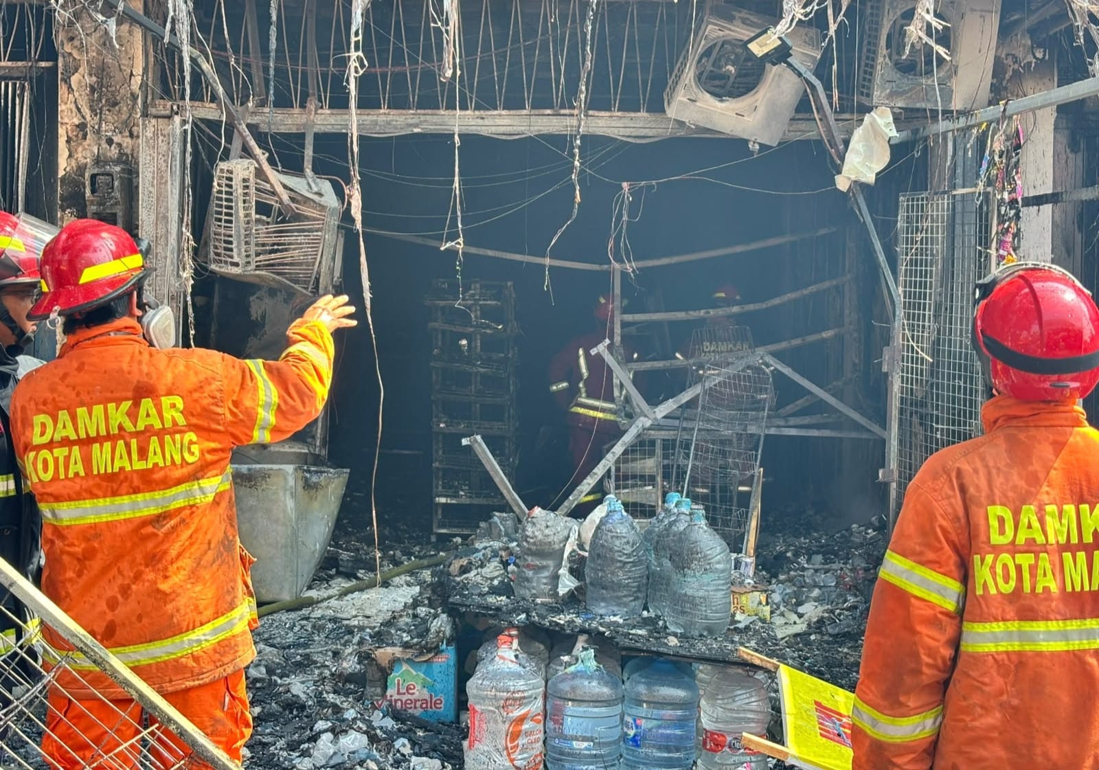 Toko Kelontong Terbakar di Malang, 1 Tewas dan 1 Luka Bakar