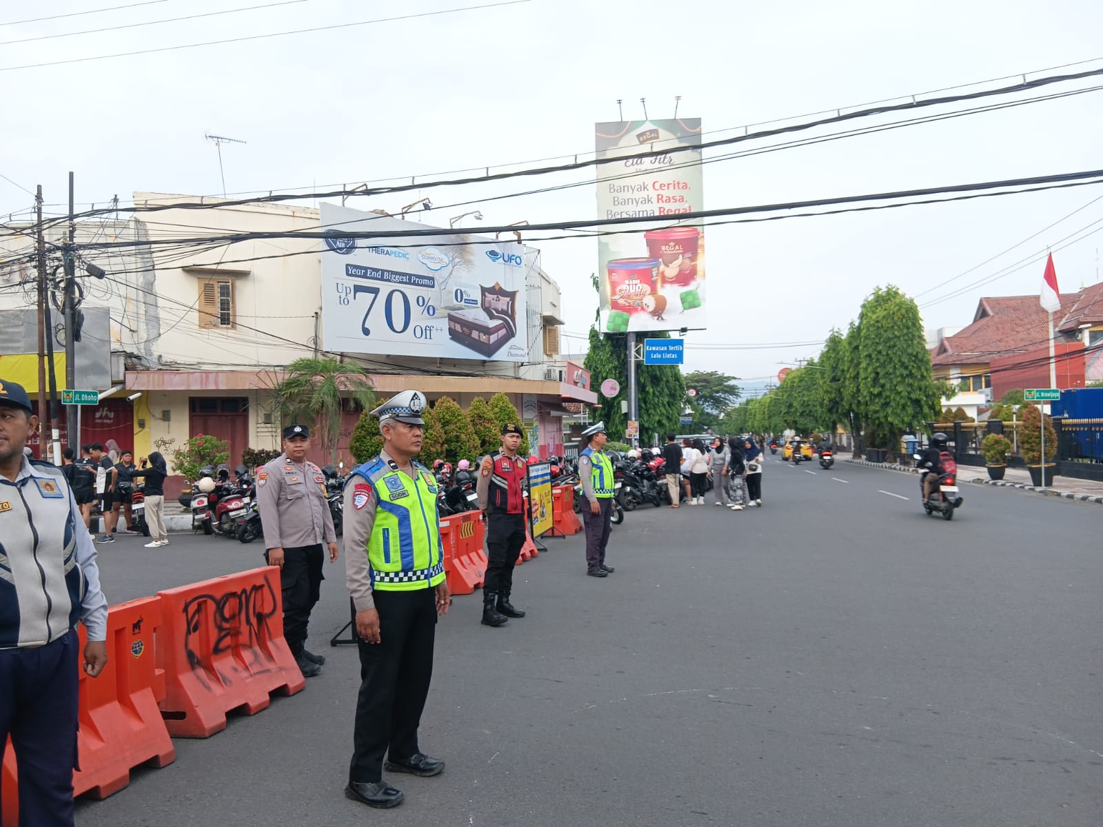 Satlantas Polres Kediri Kota Lakukan Pengamanan CFD dan Layanan Samsat Keliling