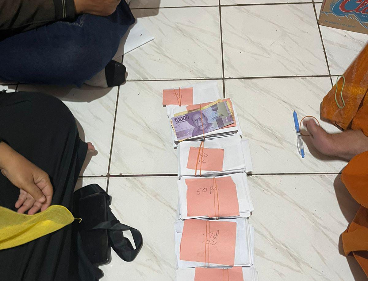 Diduga Bermain Politik Uang, Panwascam Bulak Laporkan Caleg ke Bawaslu Surabaya