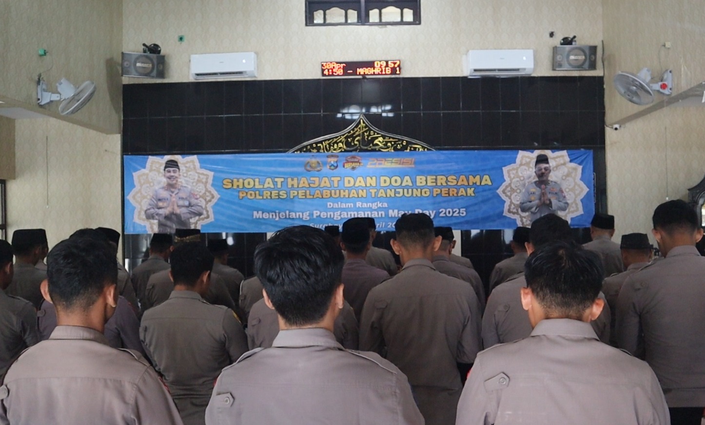 Polres Pelabuhan Tanjung Perak Gelar Salat Hajat dan Doa Bersama untuk Kelancaran Pengamanan May Day 2025