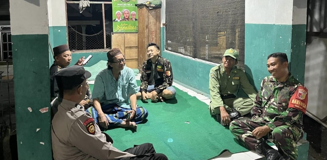 Polsek Beji Sambang Warga dengan Perkuat Dialog di Poskamling