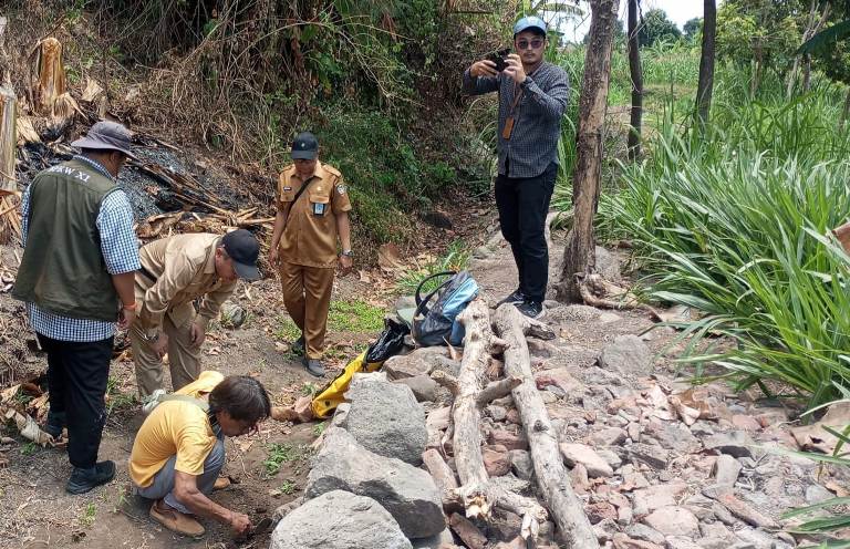Tim BPKW XI Jawa Timur Temukan Batu Bata dan Tatanan Batu ODCB di Banyuglugur Situbondo