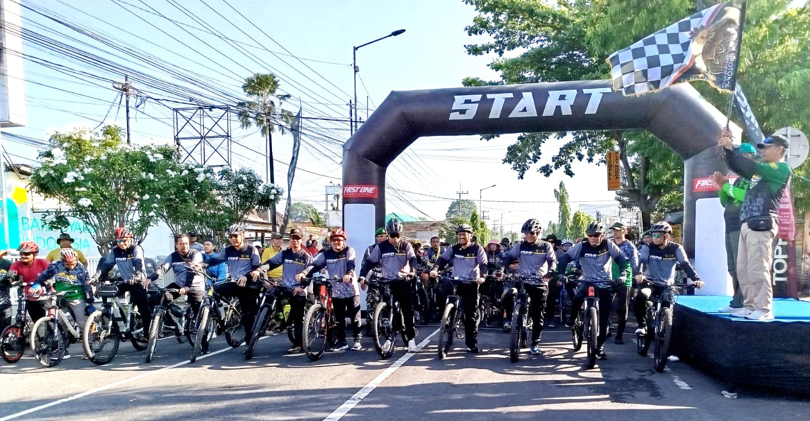 Pjs Bupati Berangkatkan Fun Bike Kodim Jember Rayakan HUT Ke-79, Jalin Keakraban TNI-Rakyat