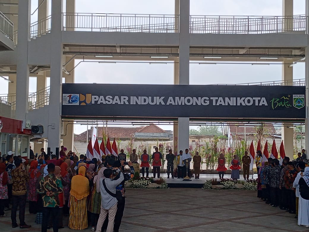 Presiden Jokowi Resmikan Pasar Induk Among Tani Kota Batu