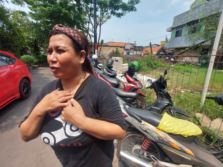 Kalung Emas Pengusaha Bengkel Motor Menur Dijambret