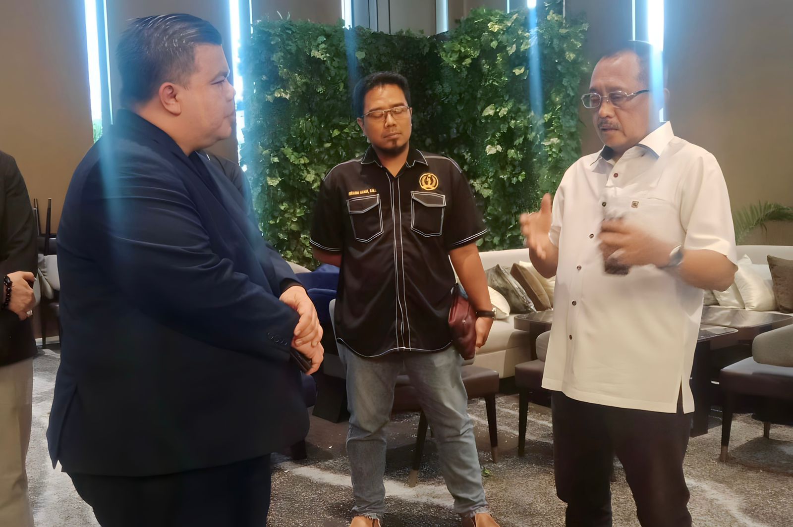 Sidak Vasa Hotel, Wawali Surabaya Minta Manajemen Beri Perhatian kepada Keluarga Korban