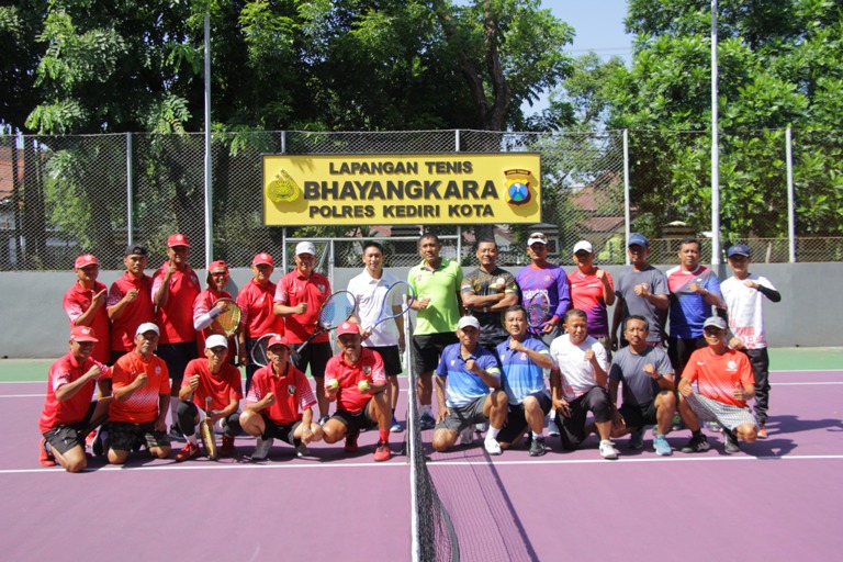 Club Tenis Polres Kediri Kota dan PTK Perkuat Silaturahmi Lewat Olahraga