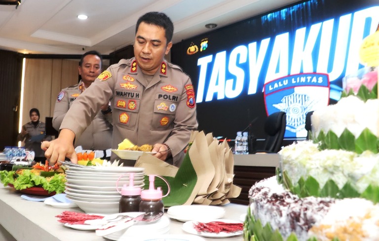 Peringati HUT Lalu Lintas Bhayangkara Ke-70, Kapolres Pelabuhan Tanjung Perak Surabaya Ajak Refleksi 