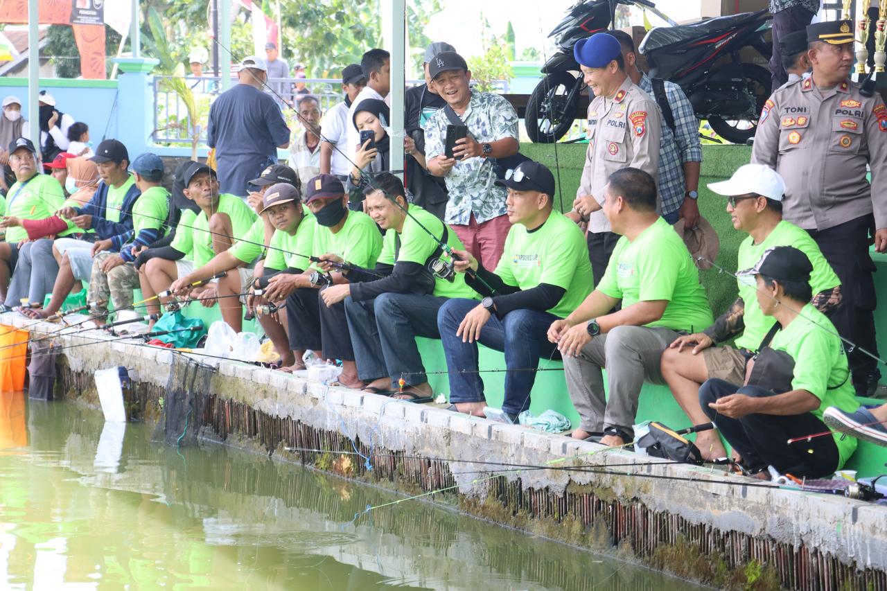 Seru! Ratusan Peserta Antusias Ikuti Lomba Mancing Mania Kapolresta Banyuwangi Cup 2025