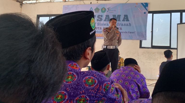 Polsek Rungkut Edukasi Pelajar MTsN 3 Surabaya
