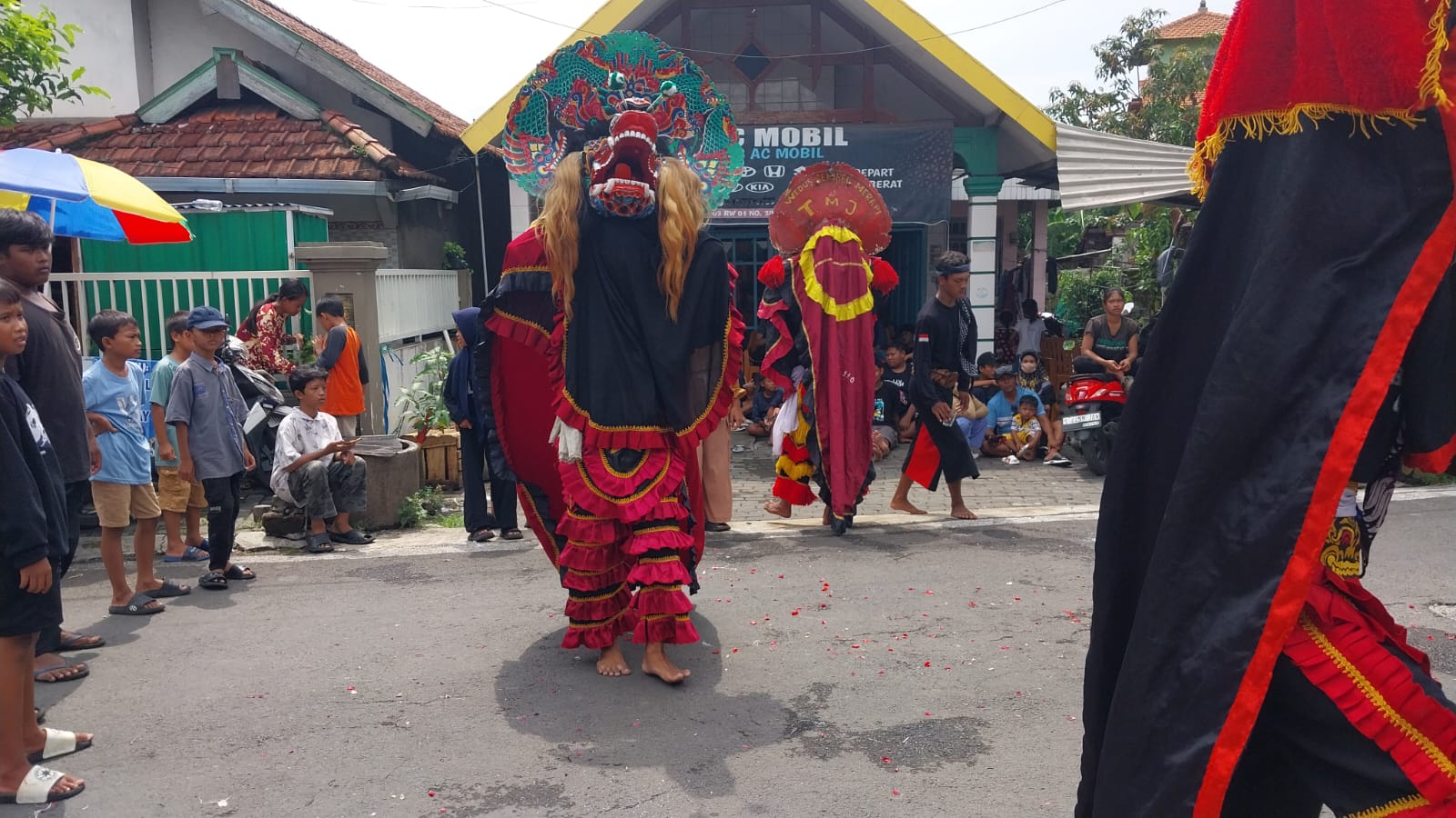 Sambut Tahun Baru 2026, Warga Tawangsari Hadirkan Seni Jaranan dan Bantengan