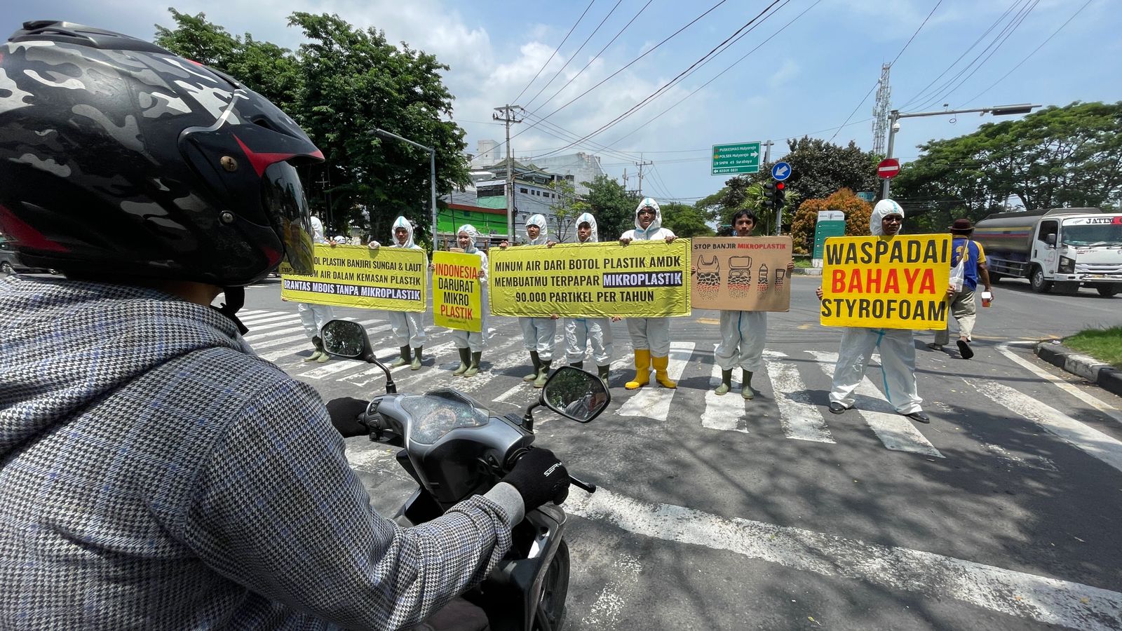 Temuan Mikroplastik dalam Darah, Aktivis Lingkungan Serukan Warga Surabaya Stop Air Minum Kemasan