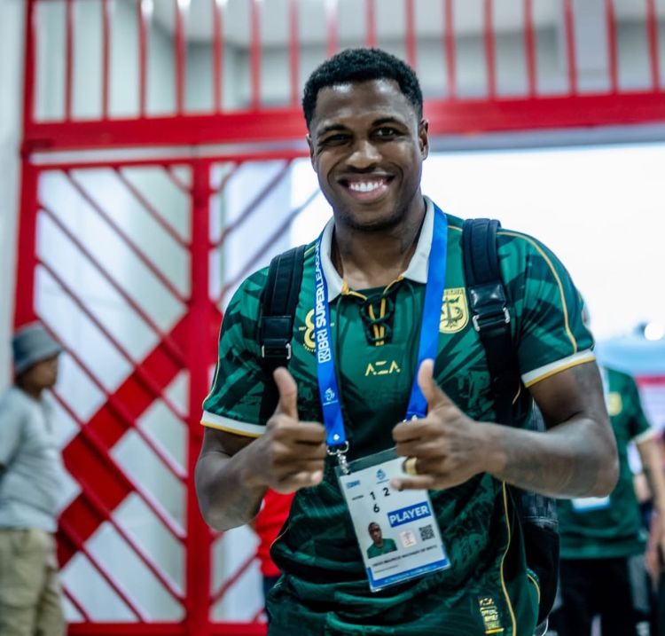 Starting Lineup Madura United vs Persebaya Surabaya di Derbi Suramadu