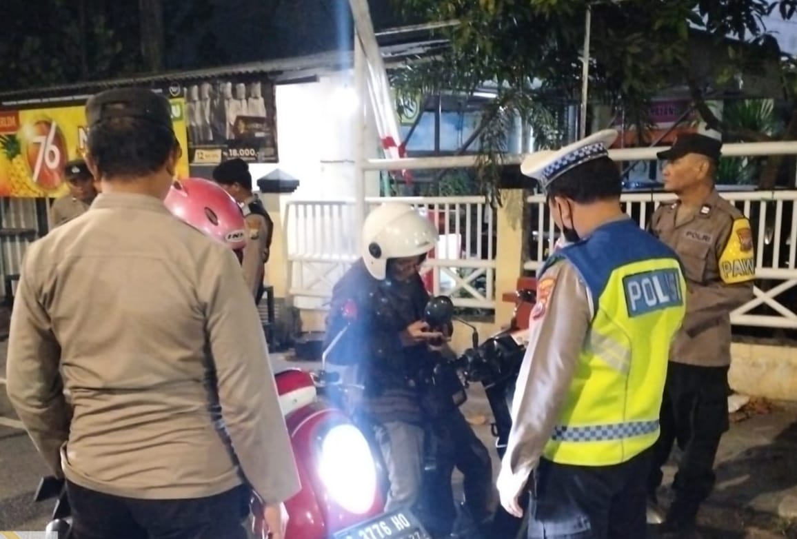 Polsek Karangpilang Intensifkan Patroli Malam, Amankan 7 Unit Sepeda Motor 