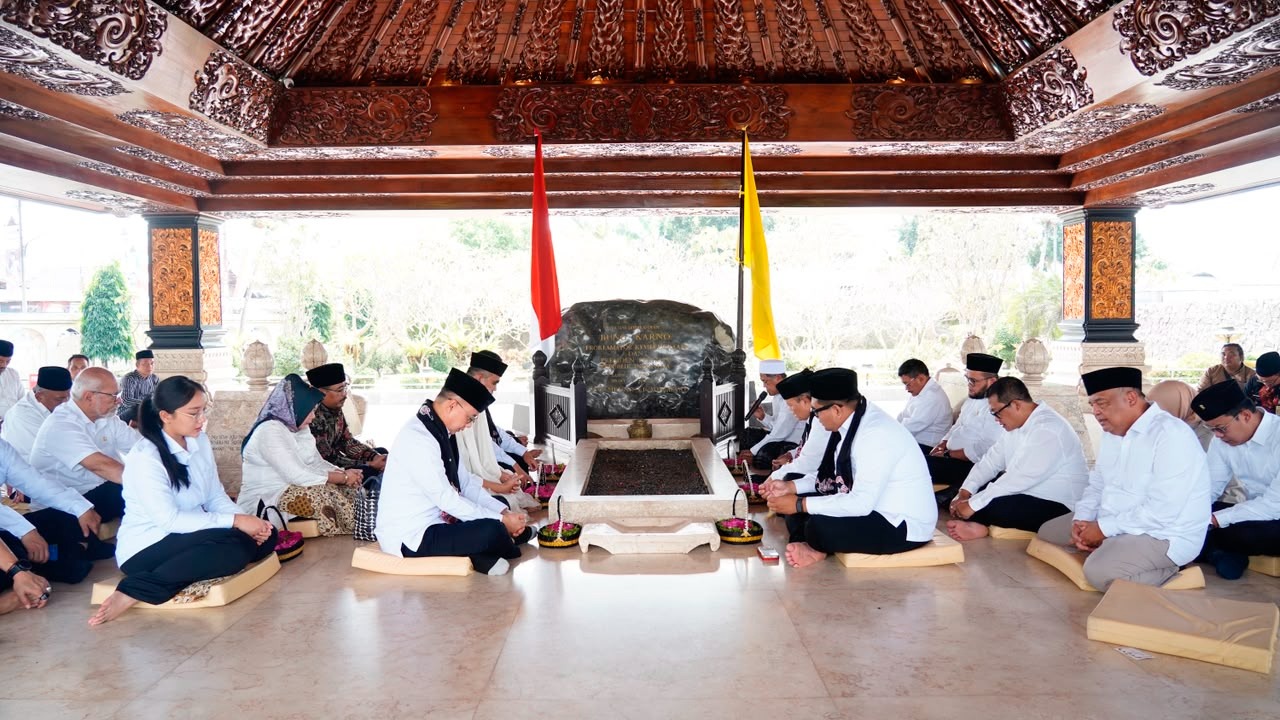 Dongkrak Kunjungan Wisata, Makam Bung Karno Kota Blitar Dibuka 24 Jam  