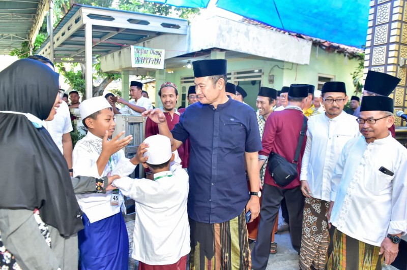 Bupati Yes Hadiri Khitanan Massal Tahunan Oleh Masyarakat Kranggan Lamongan