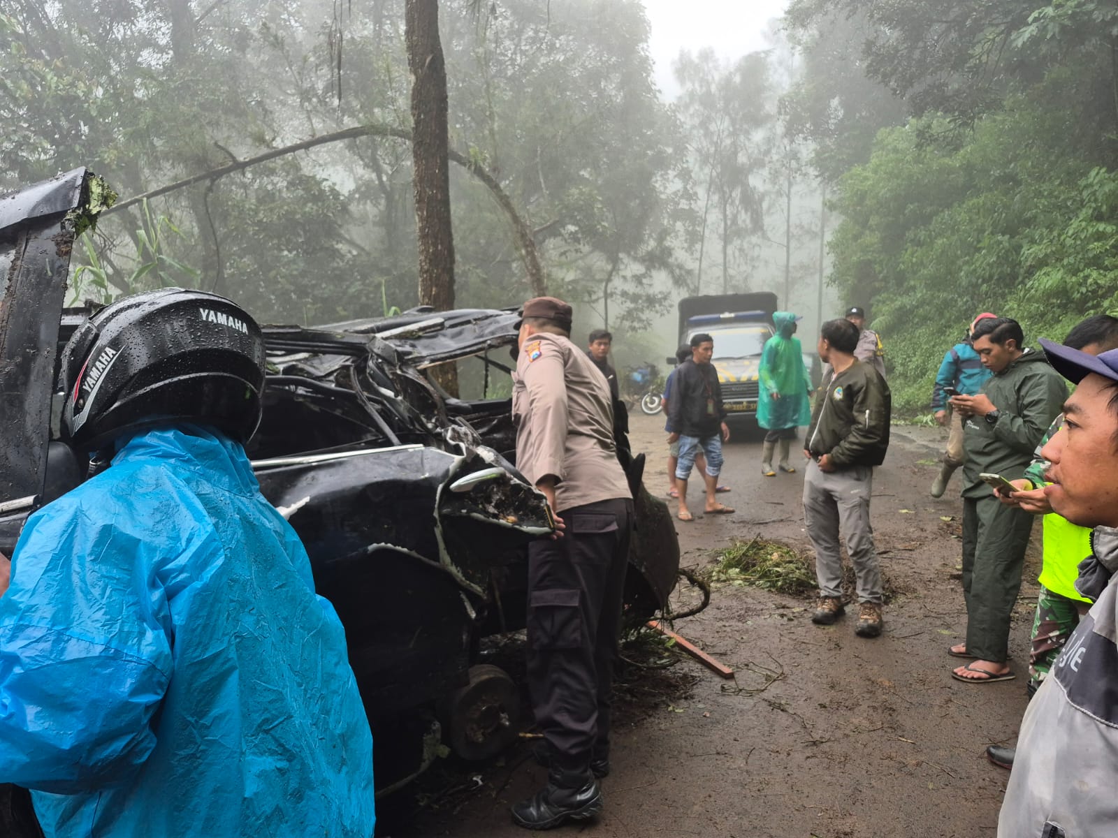 Mobil Fortuner Alami Rem Blong di Jalur Bromo, Dua Penumpang Meninggal Dunia
