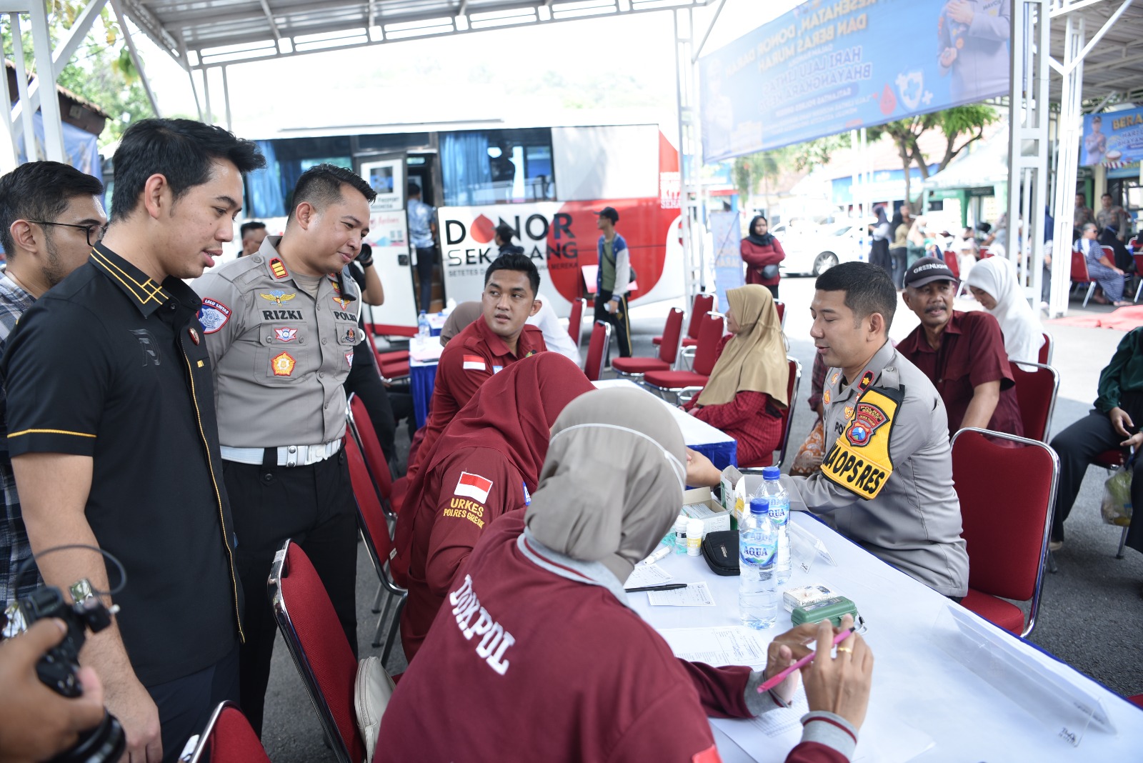 HUT Ke-70 Lalu Lintas Bhayangkara: Polres Gresik Gelar Donor Darah, Cek Kesehatan Gratis dan Pasar Murah