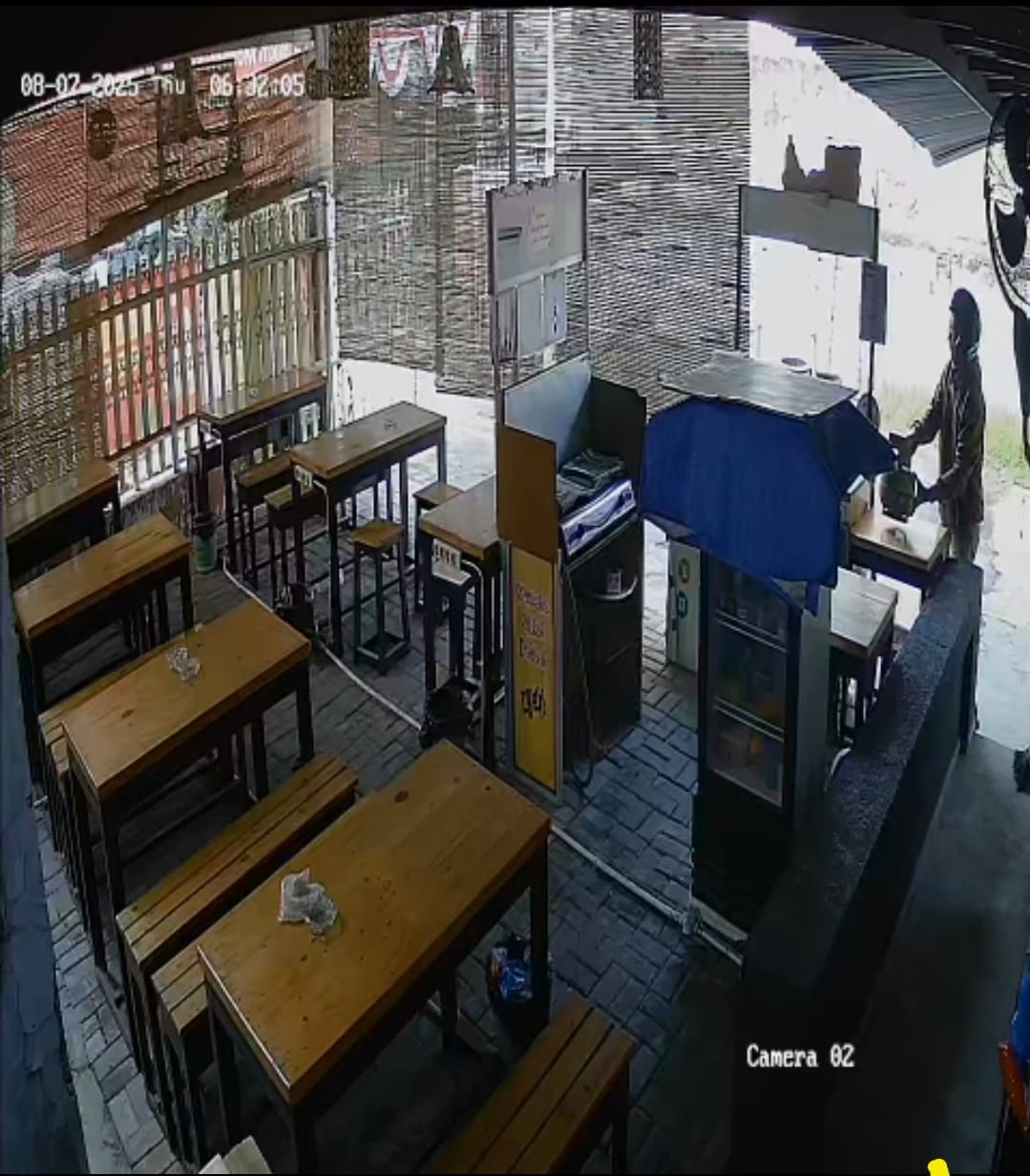 Maling Elpiji Terekam CCTV Obok-obok Warkop di Jalan Mojo